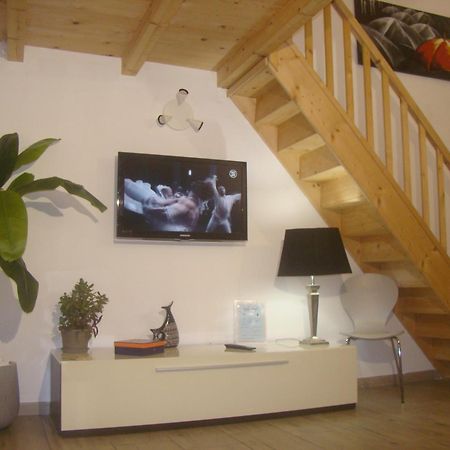 Exclusive House In The Center Apartment คาตาเนีย ภายนอก รูปภาพ