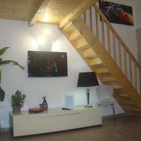 Exclusive House In The Center Apartment คาตาเนีย ภายนอก รูปภาพ