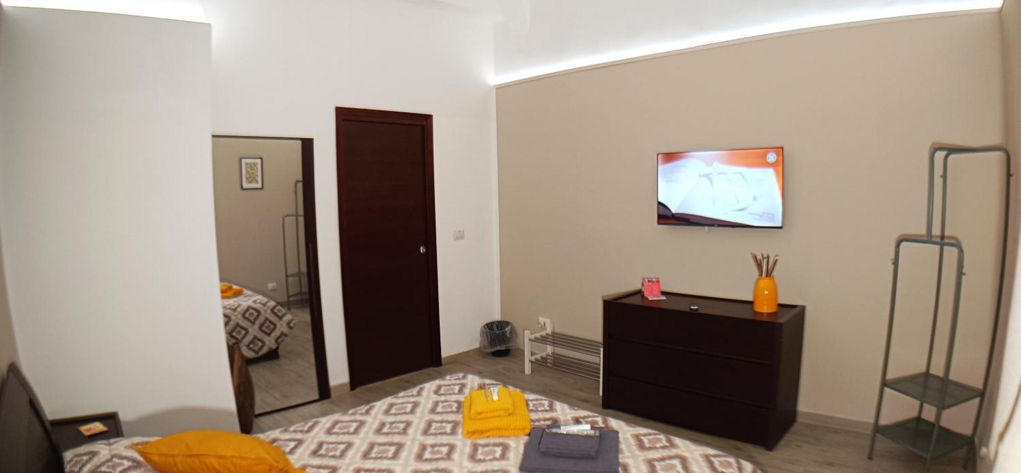 Exclusive House In The Center Apartment คาตาเนีย ภายนอก รูปภาพ